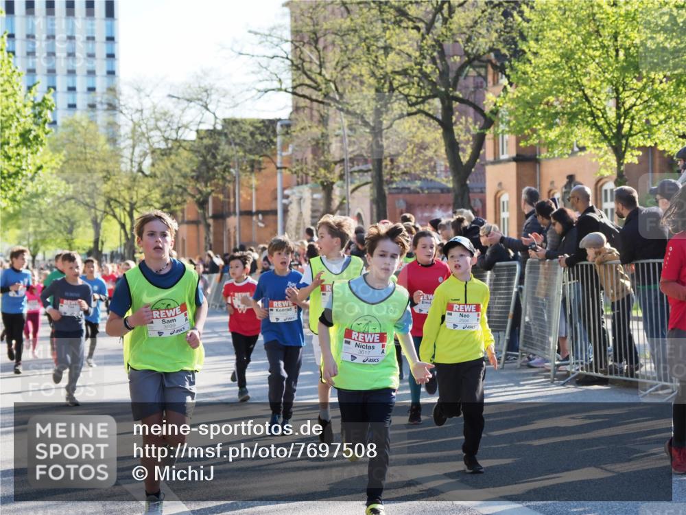 25.04.2025 - Das Zehntel MichiJ http://msf.ph/oto/7697508 26.04.2025 08:50:17 Laufen 3599, 3617, 2694 meine-sportfotos.de