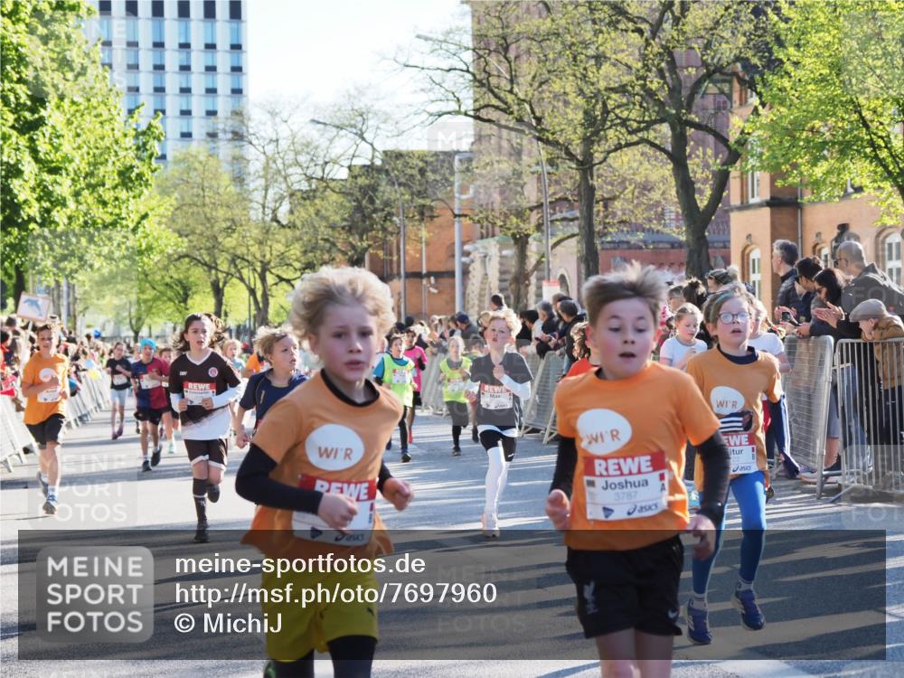 25.04.2025 - Das Zehntel MichiJ http://msf.ph/oto/7697960 26.04.2025 08:50:32 Laufen 3787, 122 meine-sportfotos.de