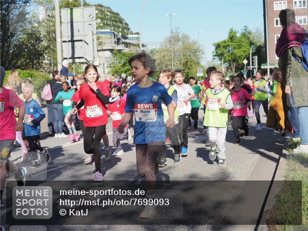 25.04.2025 - Das Zehntel KatJ http://msf.ph/oto/7699093 26.04.2025 08:38:29 Laufen 1967 meine-sportfotos.de