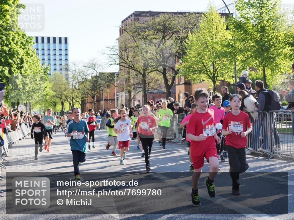 25.04.2025 - Das Zehntel MichiJ http://msf.ph/oto/7699780 26.04.2025 08:51:40 Laufen 2331, 1919 meine-sportfotos.de
