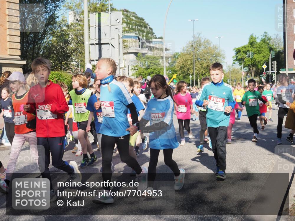 25.04.2025 - Das Zehntel KatJ http://msf.ph/oto/7704953 26.04.2025 08:38:55 Laufen 2775, 3831, 3833, 1875 meine-sportfotos.de