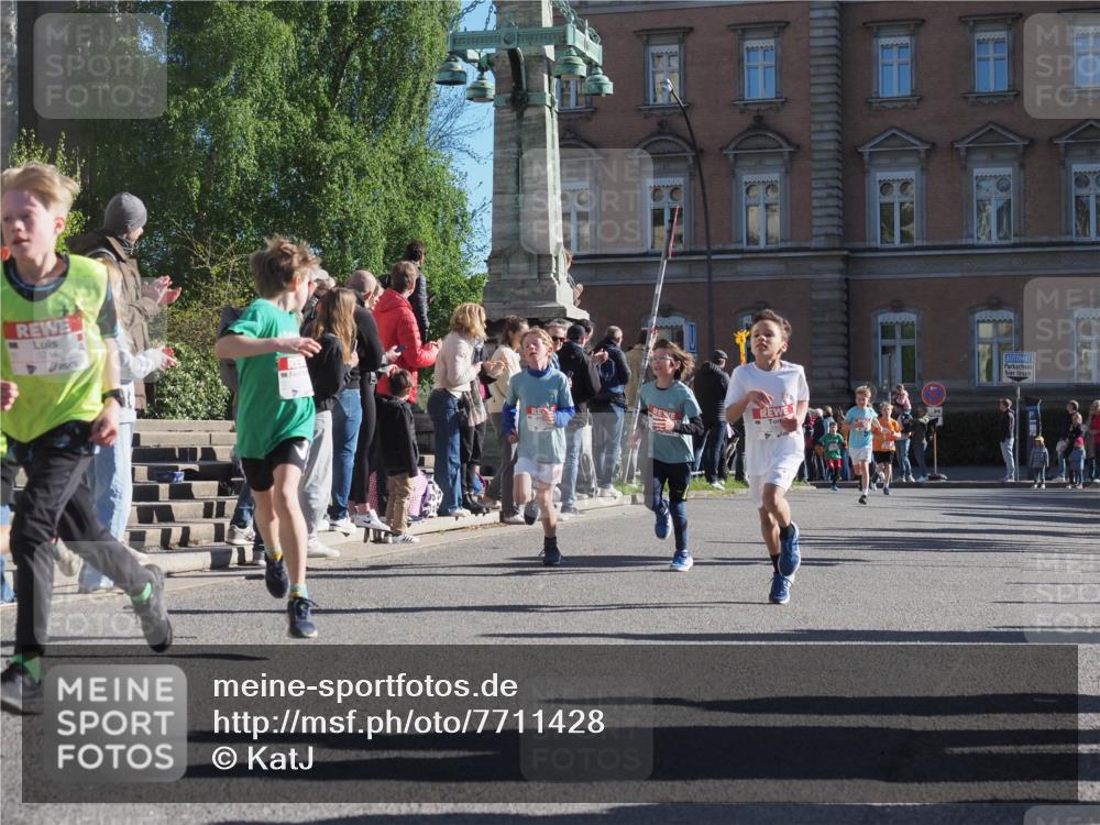 25.04.2025 - Das Zehntel KatJ http://msf.ph/oto/7711428 26.04.2025 08:49:28 Laufen 3214 meine-sportfotos.de