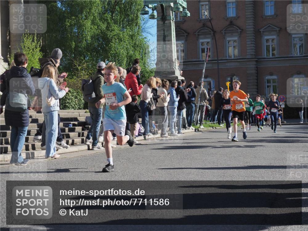 25.04.2025 - Das Zehntel KatJ http://msf.ph/oto/7711586 26.04.2025 08:49:34 Laufen 2711 meine-sportfotos.de