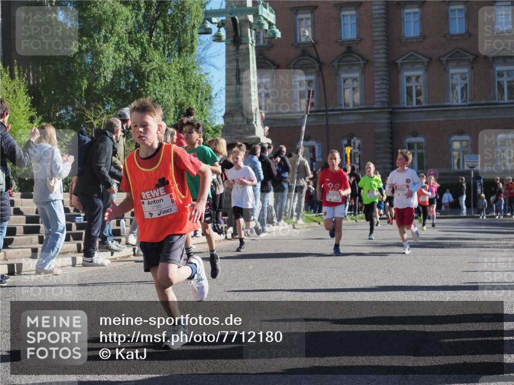 25.04.2025 - Das Zehntel KatJ http://msf.ph/oto/7712180 26.04.2025 08:49:46 Laufen 2795, 991 meine-sportfotos.de