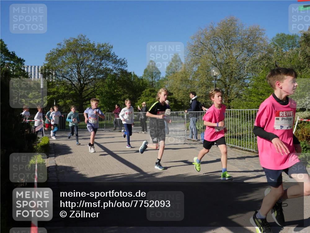 25.04.2025 - Das Zehntel Zöllner http://msf.ph/oto/7752093 26.04.2025 08:42:12 Laufen 3530 meine-sportfotos.de