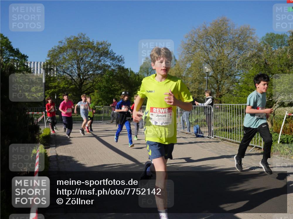 25.04.2025 - Das Zehntel Zöllner http://msf.ph/oto/7752142 26.04.2025 08:42:17 Laufen 3873 meine-sportfotos.de