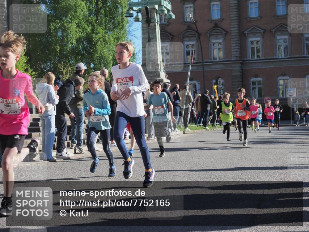 25.04.2025 - Das Zehntel KatJ http://msf.ph/oto/7752165 26.04.2025 08:50:20 Laufen 3538, 2907, 2853 meine-sportfotos.de