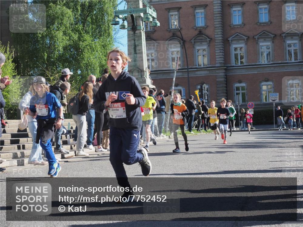 25.04.2025 - Das Zehntel KatJ http://msf.ph/oto/7752452 26.04.2025 08:50:33 Laufen 2886, 2481 meine-sportfotos.de