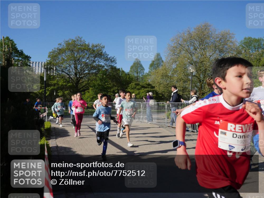 25.04.2025 - Das Zehntel Zöllner http://msf.ph/oto/7752512 26.04.2025 08:42:50 Laufen 1925 meine-sportfotos.de