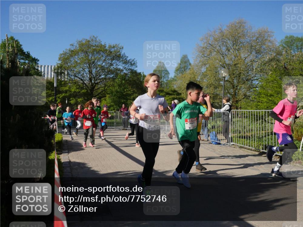 25.04.2025 - Das Zehntel Zöllner http://msf.ph/oto/7752746 26.04.2025 08:43:10 Laufen 1129, 444444 meine-sportfotos.de