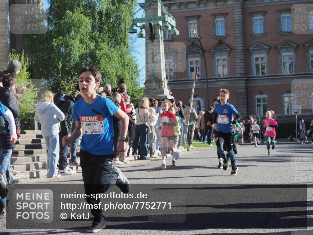 25.04.2025 - Das Zehntel KatJ http://msf.ph/oto/7752771 26.04.2025 08:50:44 Laufen 1207, 211 meine-sportfotos.de