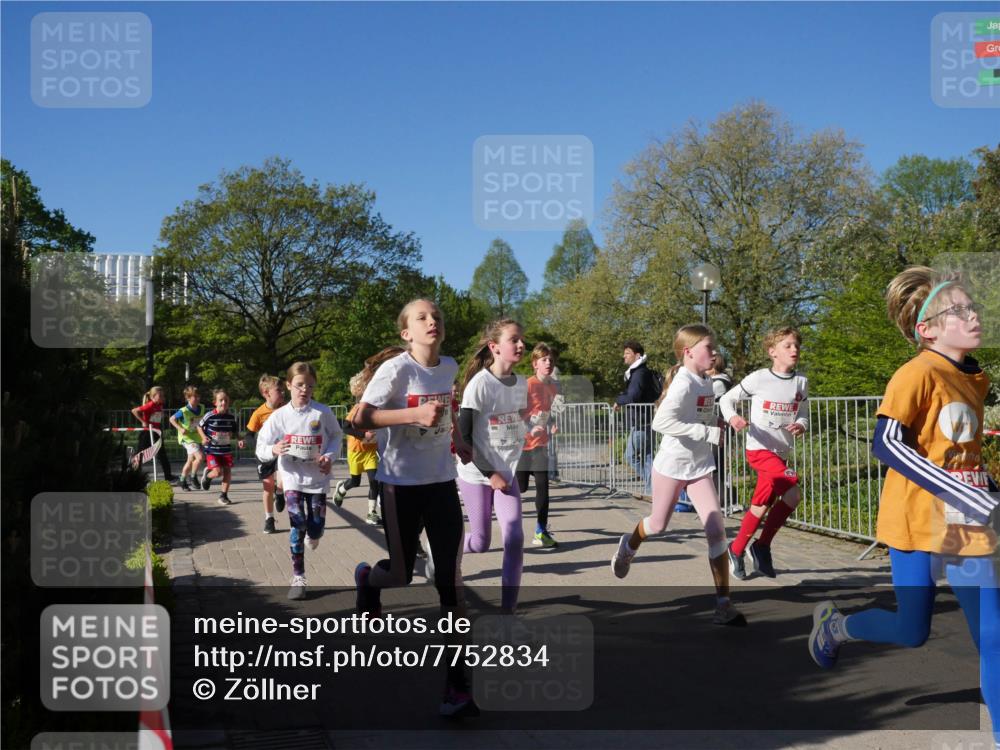 25.04.2025 - Das Zehntel Zöllner http://msf.ph/oto/7752834 26.04.2025 08:43:19 Laufen  meine-sportfotos.de