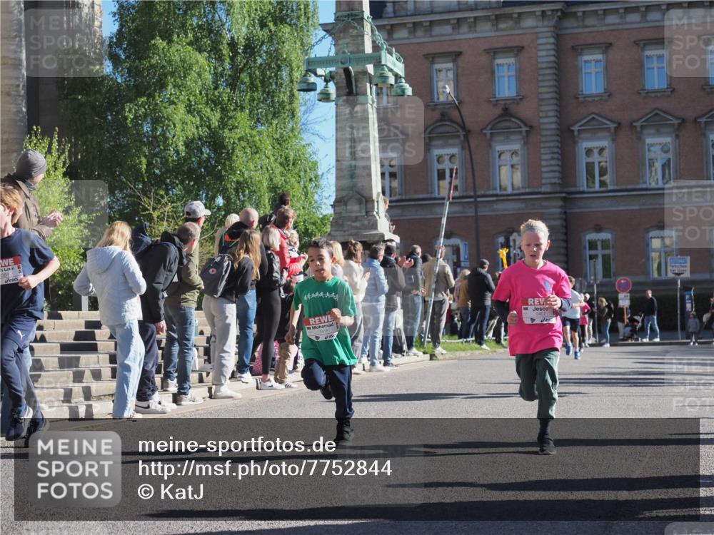 25.04.2025 - Das Zehntel KatJ http://msf.ph/oto/7752844 26.04.2025 08:50:47 Laufen 2364, 3407 meine-sportfotos.de