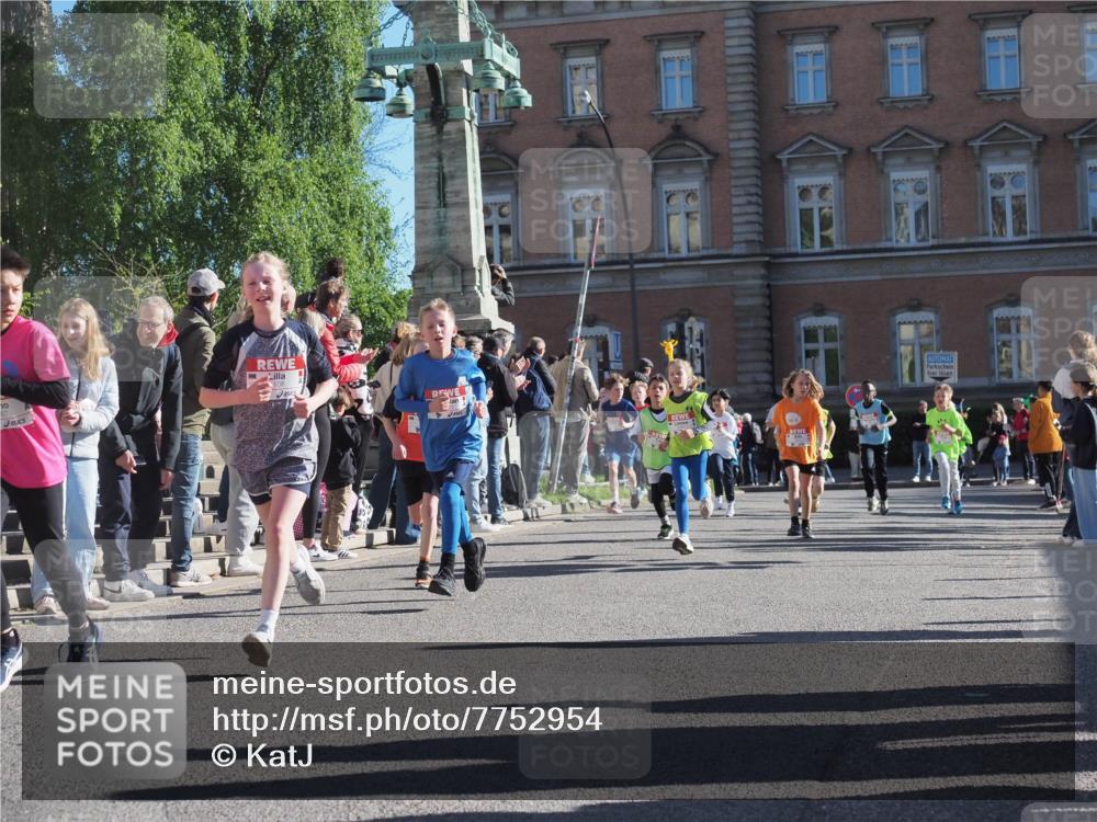 25.04.2025 - Das Zehntel KatJ http://msf.ph/oto/7752954 26.04.2025 08:50:57 Laufen 108 meine-sportfotos.de