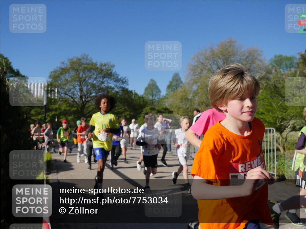 25.04.2025 - Das Zehntel Zöllner http://msf.ph/oto/7753034 26.04.2025 08:43:37 Laufen 2343 meine-sportfotos.de