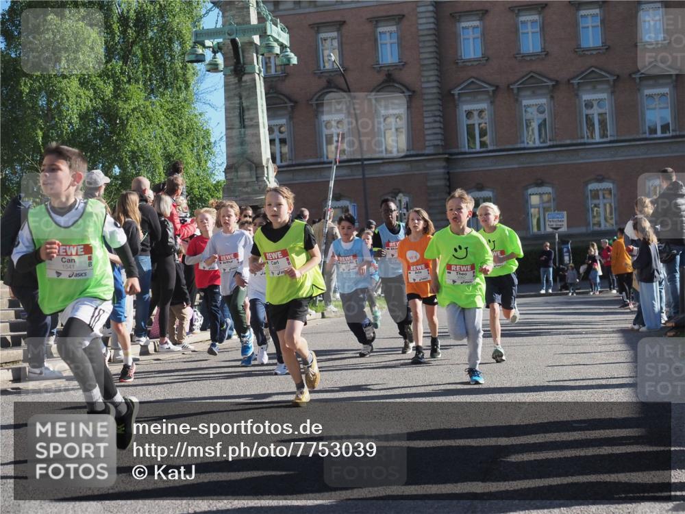 25.04.2025 - Das Zehntel KatJ http://msf.ph/oto/7753039 26.04.2025 08:51:01 Laufen 1541 meine-sportfotos.de