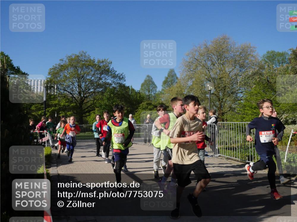 25.04.2025 - Das Zehntel Zöllner http://msf.ph/oto/7753075 26.04.2025 08:43:41 Laufen  meine-sportfotos.de