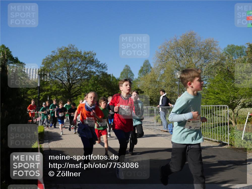 25.04.2025 - Das Zehntel Zöllner http://msf.ph/oto/7753086 26.04.2025 08:43:42 Laufen 3780, 2468, 2949 meine-sportfotos.de
