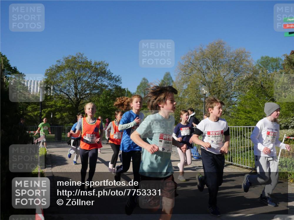 25.04.2025 - Das Zehntel Zöllner http://msf.ph/oto/7753331 26.04.2025 08:44:05 Laufen 2985, 2858 meine-sportfotos.de