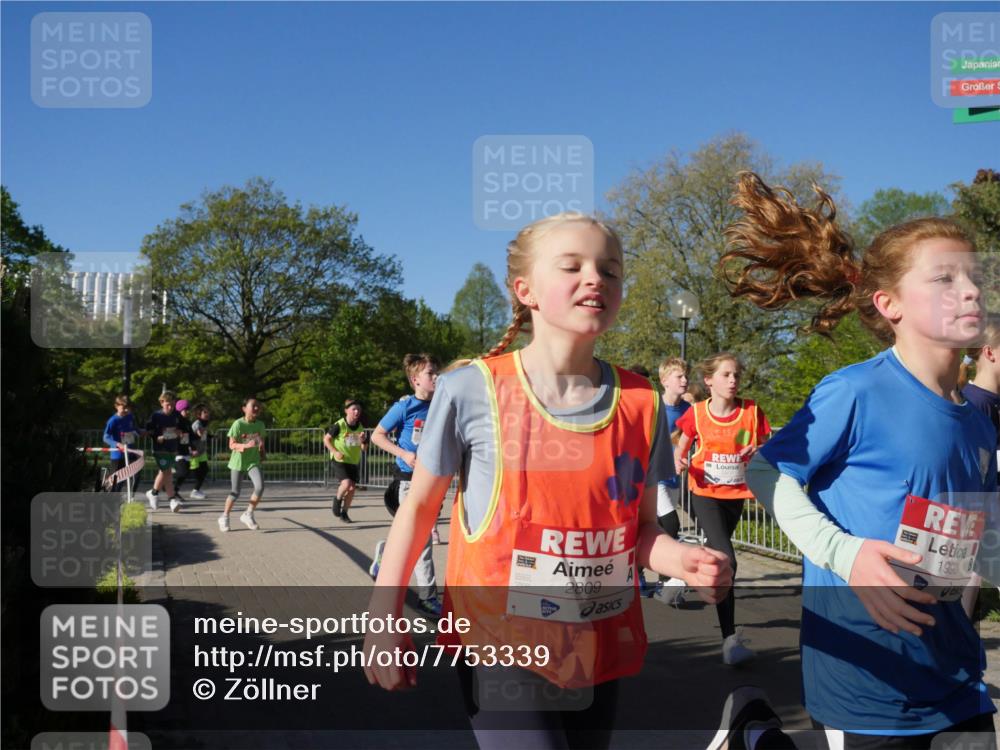 25.04.2025 - Das Zehntel Zöllner http://msf.ph/oto/7753339 26.04.2025 08:44:06 Laufen 2809, 1990 meine-sportfotos.de