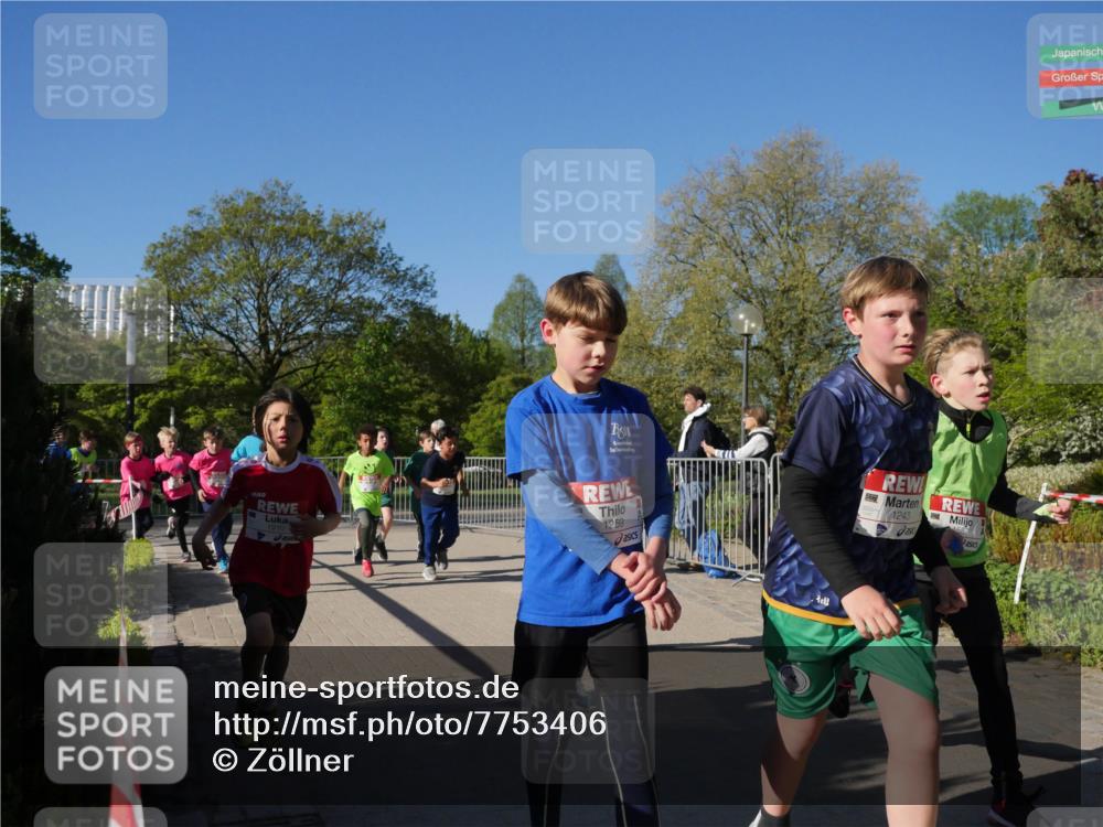25.04.2025 - Das Zehntel Zöllner http://msf.ph/oto/7753406 26.04.2025 08:44:13 Laufen 1910, 1259, 1243 meine-sportfotos.de