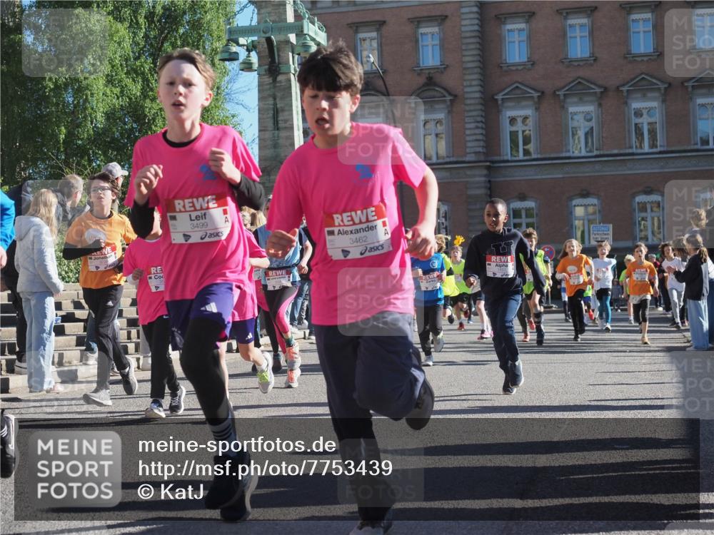25.04.2025 - Das Zehntel KatJ http://msf.ph/oto/7753439 26.04.2025 08:51:20 Laufen 3499, 3462 meine-sportfotos.de