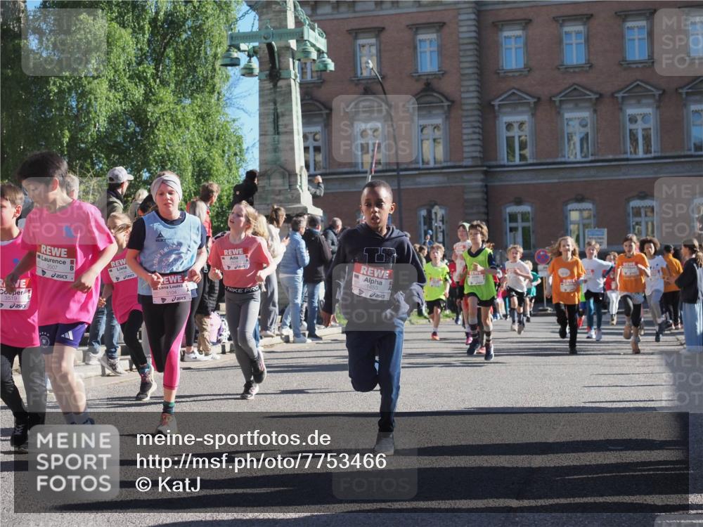 25.04.2025 - Das Zehntel KatJ http://msf.ph/oto/7753466 26.04.2025 08:51:21 Laufen 3519, 3507, 3104, 1453 meine-sportfotos.de