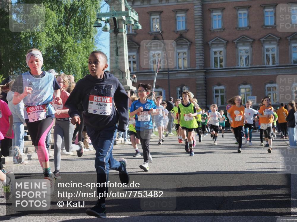 25.04.2025 - Das Zehntel KatJ http://msf.ph/oto/7753482 26.04.2025 08:51:21 Laufen 3104, 1453 meine-sportfotos.de