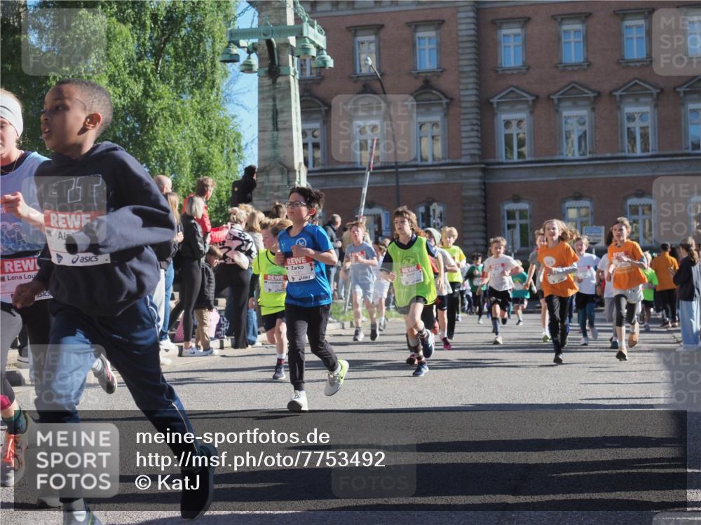 25.04.2025 - Das Zehntel KatJ http://msf.ph/oto/7753492 26.04.2025 08:51:21 Laufen 1241 meine-sportfotos.de
