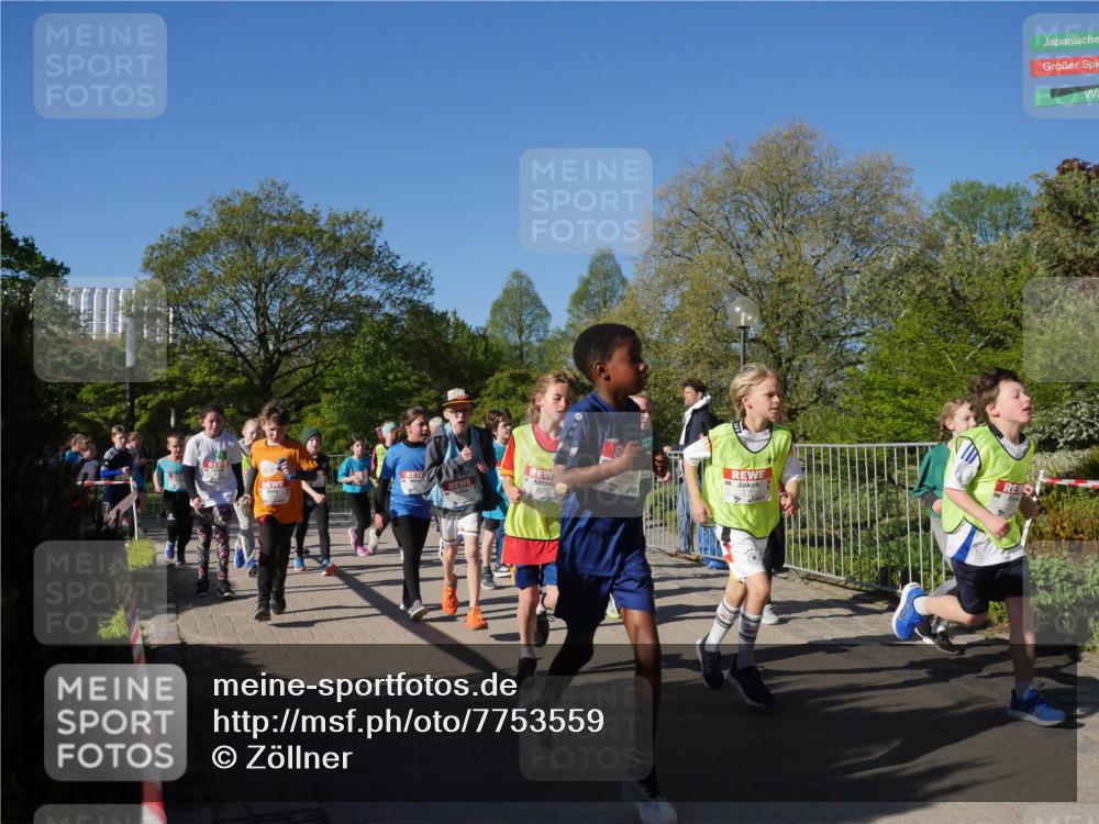 25.04.2025 - Das Zehntel Zöllner http://msf.ph/oto/7753559 26.04.2025 08:44:26 Laufen 3170 meine-sportfotos.de