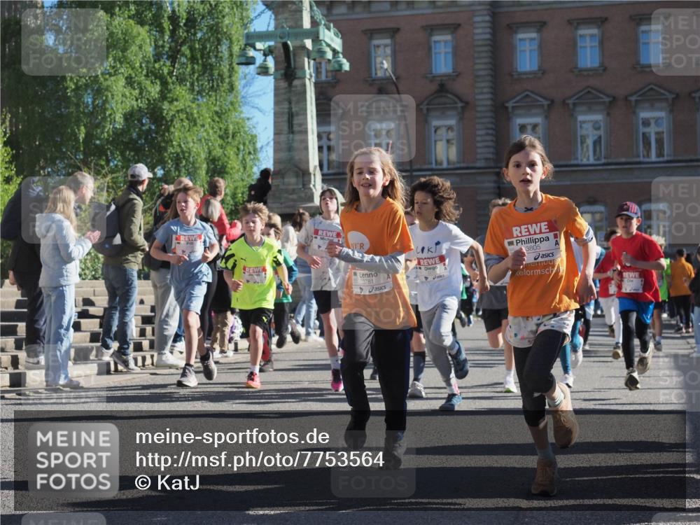 25.04.2025 - Das Zehntel KatJ http://msf.ph/oto/7753564 26.04.2025 08:51:24 Laufen 3781, 3805 meine-sportfotos.de