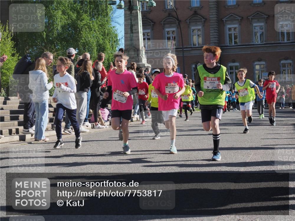 25.04.2025 - Das Zehntel KatJ http://msf.ph/oto/7753817 26.04.2025 08:51:33 Laufen 3603 meine-sportfotos.de
