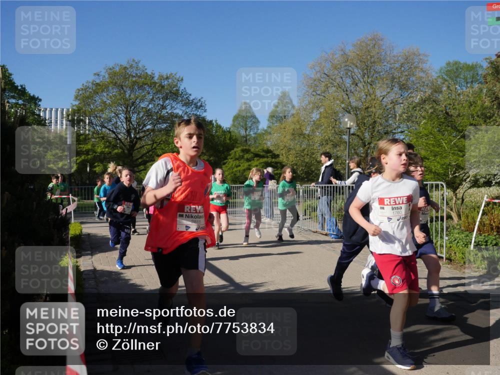 25.04.2025 - Das Zehntel Zöllner http://msf.ph/oto/7753834 26.04.2025 08:44:53 Laufen 2815, 1760 meine-sportfotos.de