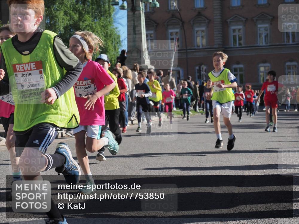 25.04.2025 - Das Zehntel KatJ http://msf.ph/oto/7753850 26.04.2025 08:51:34 Laufen 3532, 3603, 3524 meine-sportfotos.de