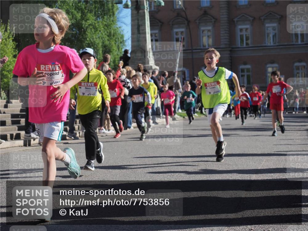 25.04.2025 - Das Zehntel KatJ http://msf.ph/oto/7753856 26.04.2025 08:51:34 Laufen 3524, 2694 meine-sportfotos.de