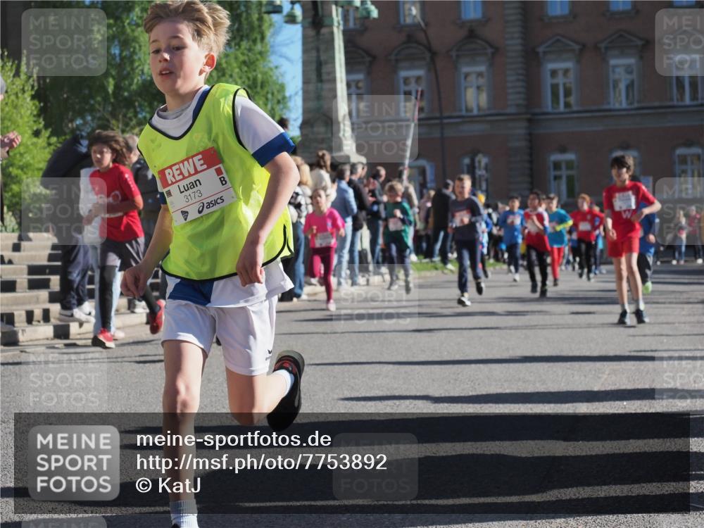 25.04.2025 - Das Zehntel KatJ http://msf.ph/oto/7753892 26.04.2025 08:51:35 Laufen 3173 meine-sportfotos.de