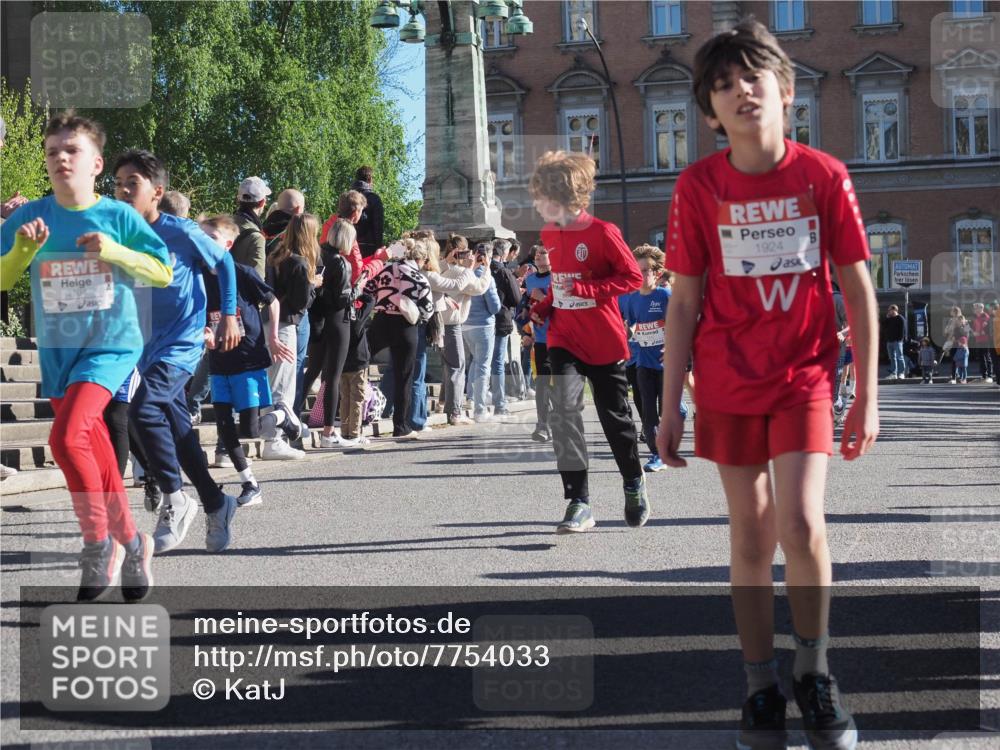 25.04.2025 - Das Zehntel KatJ http://msf.ph/oto/7754033 26.04.2025 08:51:41 Laufen 2104, 1924 meine-sportfotos.de