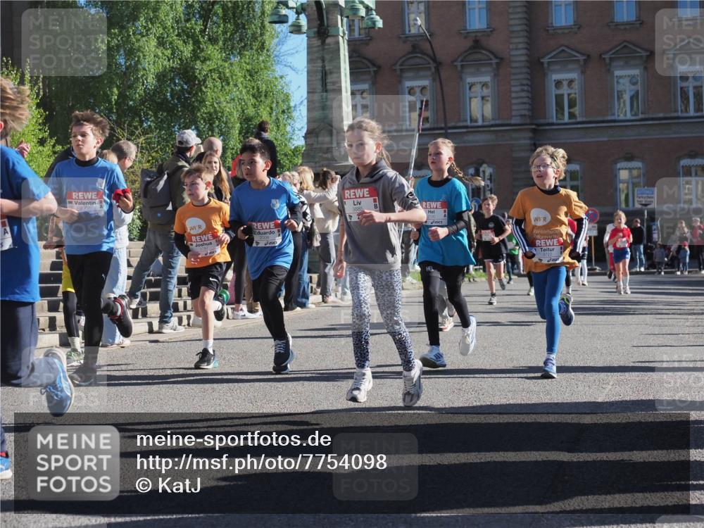 25.04.2025 - Das Zehntel KatJ http://msf.ph/oto/7754098 26.04.2025 08:51:43 Laufen 3885, 3, 22 meine-sportfotos.de