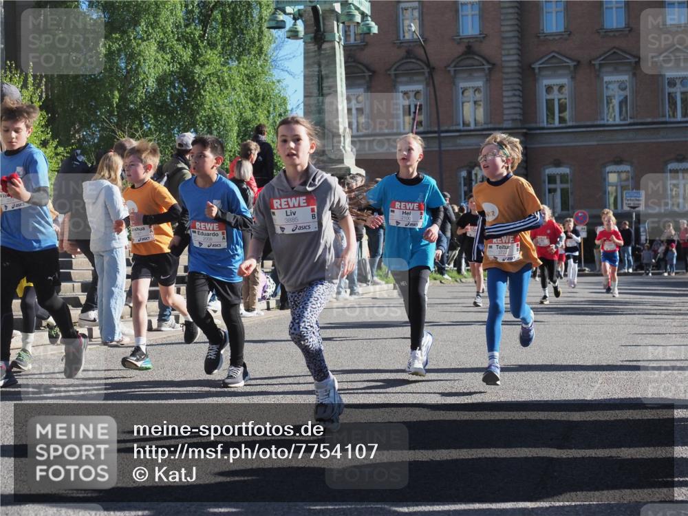 25.04.2025 - Das Zehntel KatJ http://msf.ph/oto/7754107 26.04.2025 08:51:44 Laufen 3885, 2100, 3722 meine-sportfotos.de