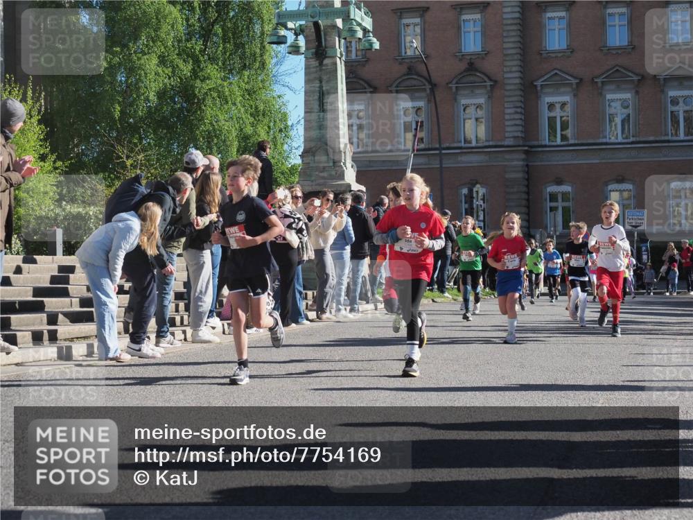 25.04.2025 - Das Zehntel KatJ http://msf.ph/oto/7754169 26.04.2025 08:51:47 Laufen  meine-sportfotos.de
