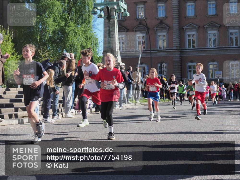 25.04.2025 - Das Zehntel KatJ http://msf.ph/oto/7754198 26.04.2025 08:51:48 Laufen 2375, 1756, 1768 meine-sportfotos.de