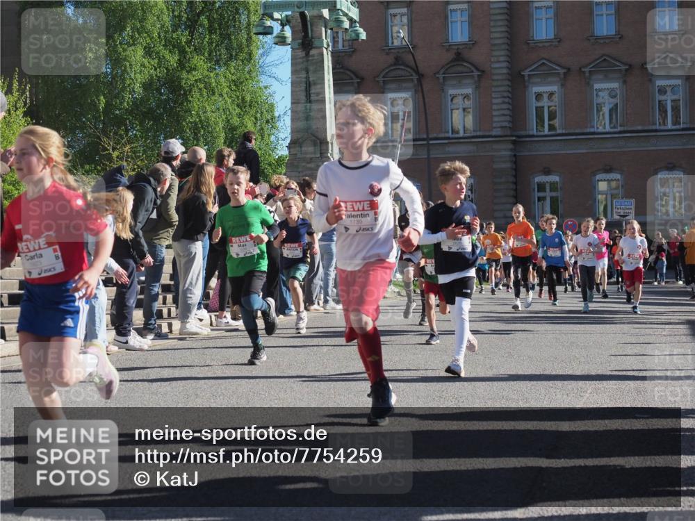 25.04.2025 - Das Zehntel KatJ http://msf.ph/oto/7754259 26.04.2025 08:51:50 Laufen 1923, 1739 meine-sportfotos.de