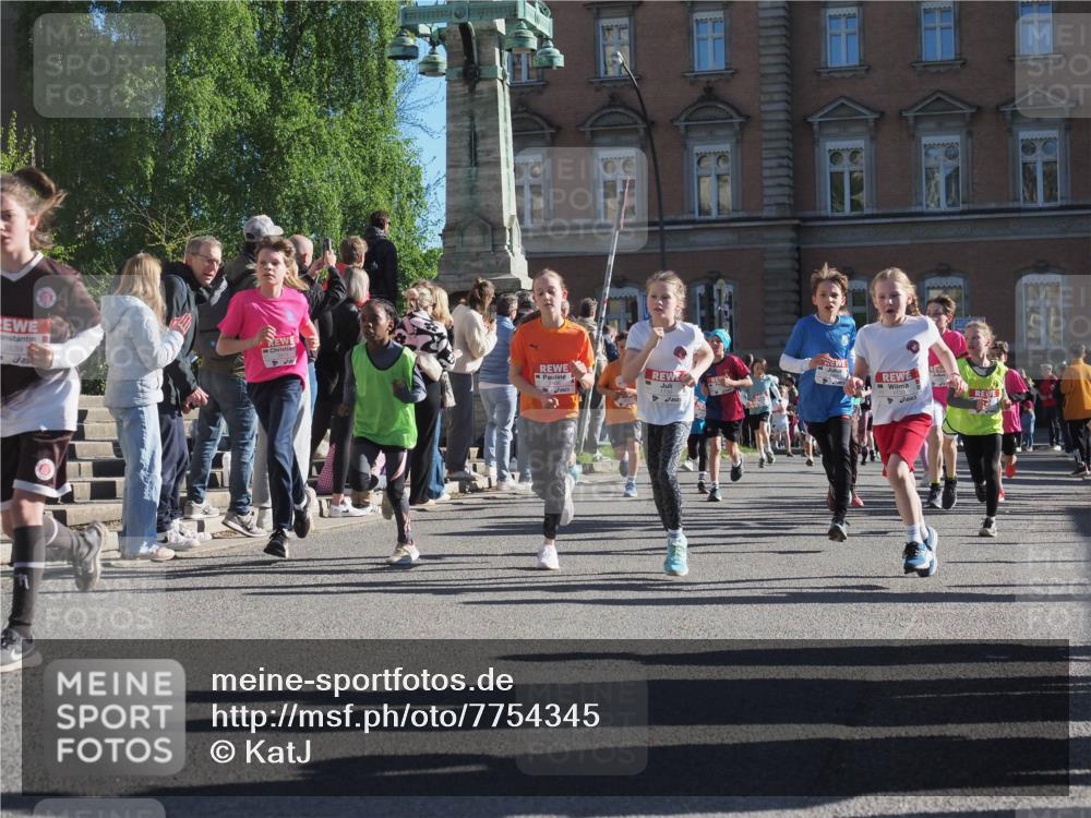 25.04.2025 - Das Zehntel KatJ http://msf.ph/oto/7754345 26.04.2025 08:51:53 Laufen 2639, 1733 meine-sportfotos.de