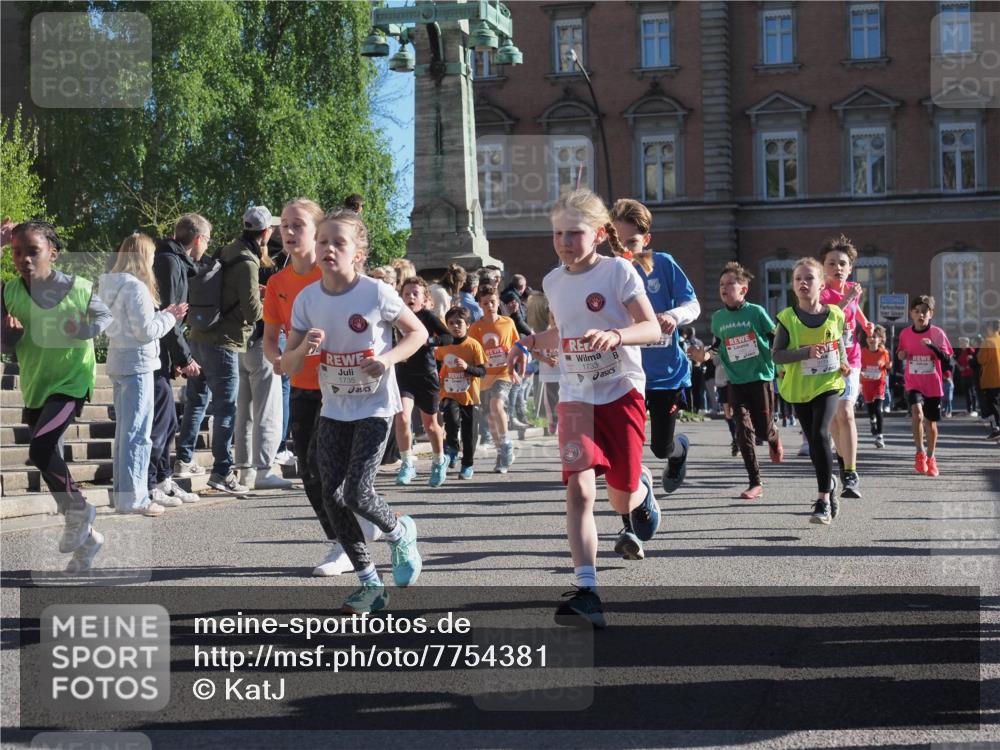 25.04.2025 - Das Zehntel KatJ http://msf.ph/oto/7754381 26.04.2025 08:51:54 Laufen 1735, 1733 meine-sportfotos.de