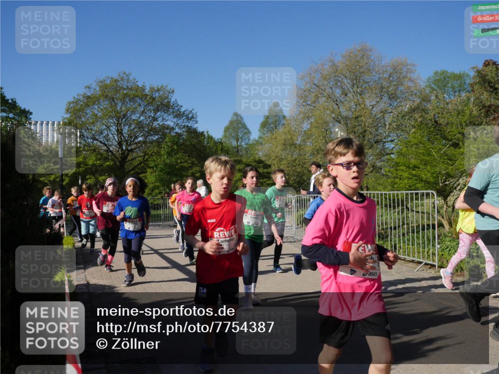 25.04.2025 - Das Zehntel Zöllner http://msf.ph/oto/7754387 26.04.2025 08:45:44 Laufen 1900 meine-sportfotos.de