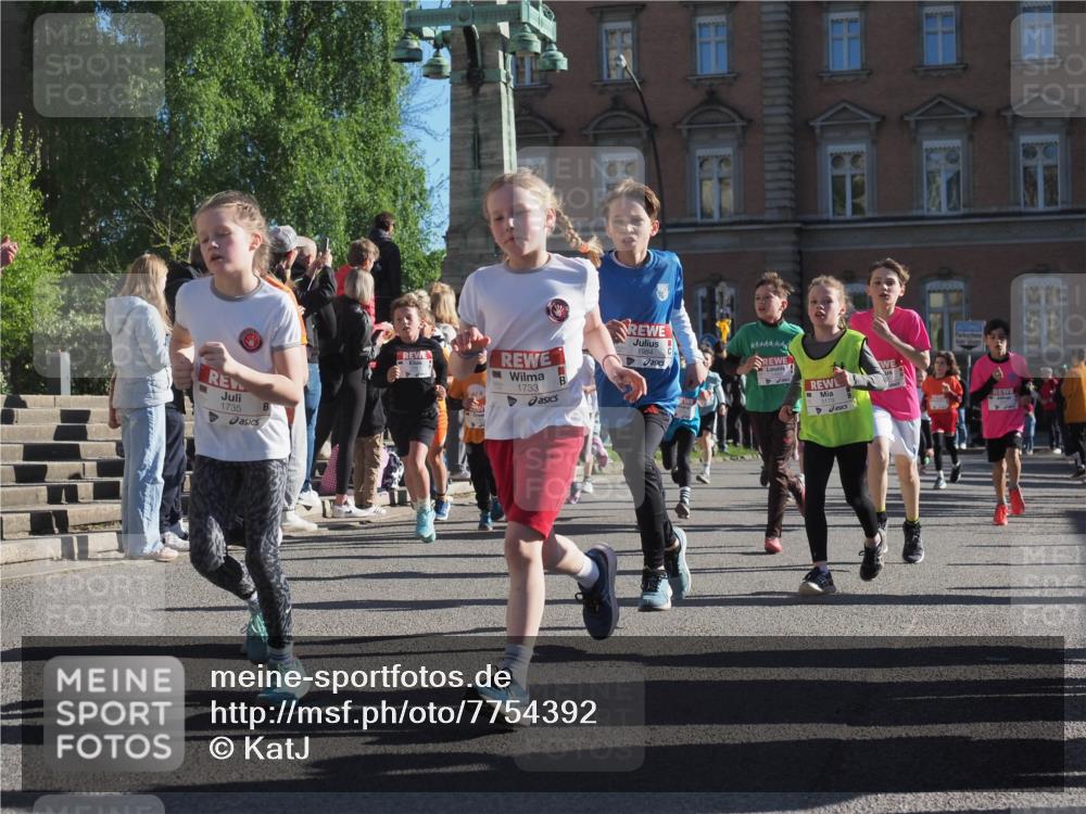 25.04.2025 - Das Zehntel KatJ http://msf.ph/oto/7754392 26.04.2025 08:51:54 Laufen 1735, 1733 meine-sportfotos.de