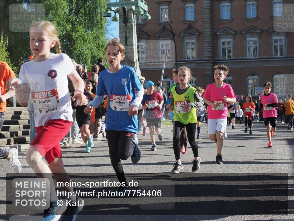25.04.2025 - Das Zehntel KatJ http://msf.ph/oto/7754406 26.04.2025 08:51:55 Laufen 1733, 1984, 429 meine-sportfotos.de