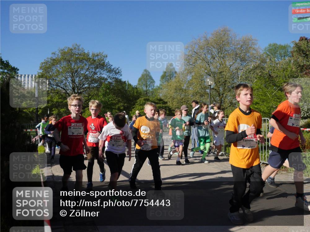 25.04.2025 - Das Zehntel Zöllner http://msf.ph/oto/7754443 26.04.2025 08:45:49 Laufen 3934, 3810, 3752, 3734 meine-sportfotos.de