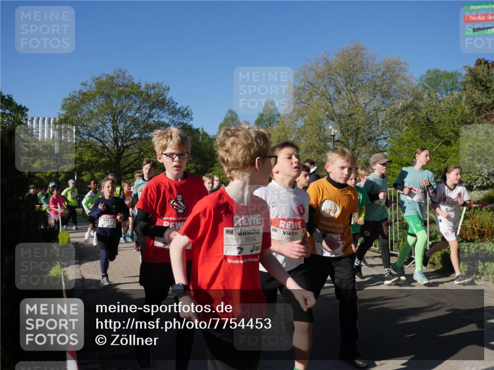 25.04.2025 - Das Zehntel Zöllner http://msf.ph/oto/7754453 26.04.2025 08:45:50 Laufen 3934, 3810 meine-sportfotos.de