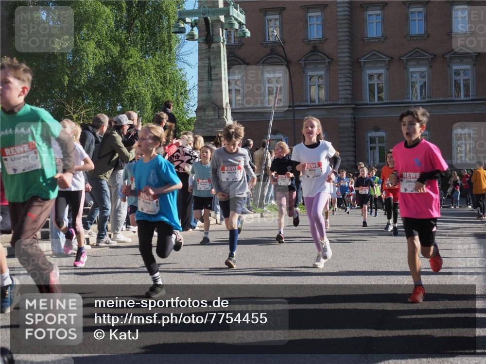 25.04.2025 - Das Zehntel KatJ http://msf.ph/oto/7754455 26.04.2025 08:51:57 Laufen 1483 meine-sportfotos.de
